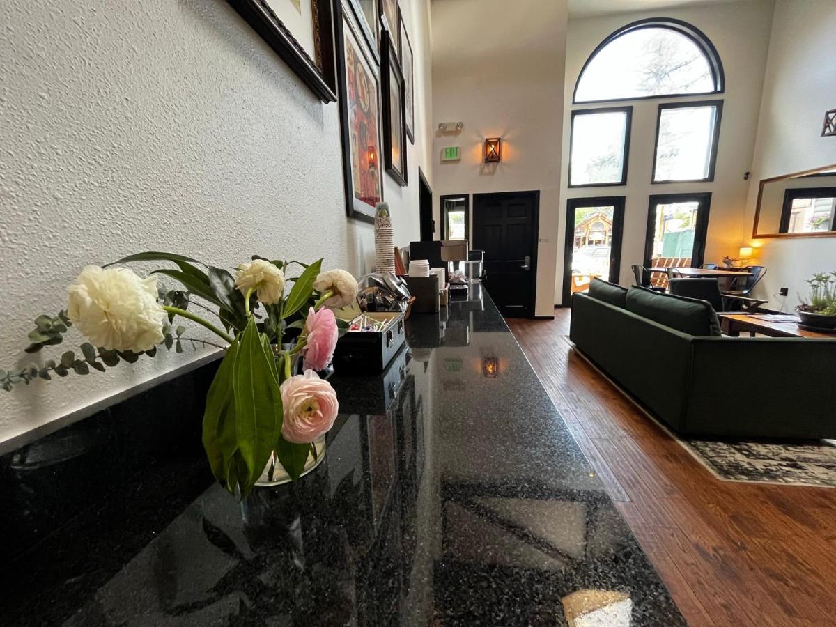 Hotel Frisco Buitenkant foto